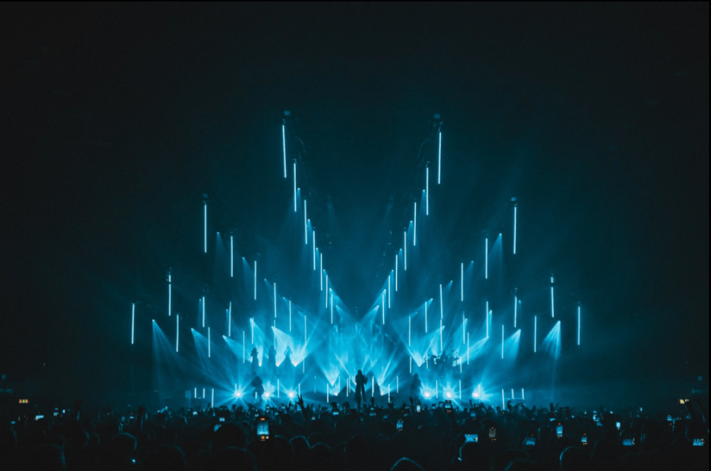 collaboration sleep token - Photo d'un concert de Sleep Token shooté par Adam Rossi